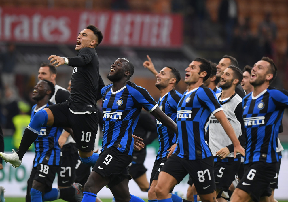 记者：申花队已于昨晚返回上海，迎来5天假期进行休整（记者：申花昨夜回沪，将休整五天）