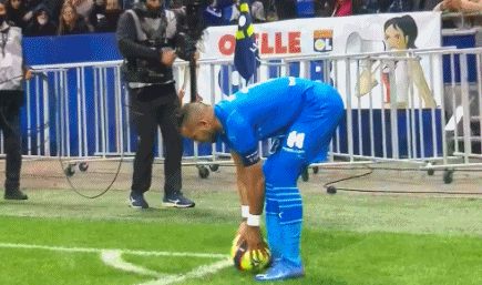 劳塔罗：进球帮助球队取胜是最美好的事；我该微笑时就会微笑