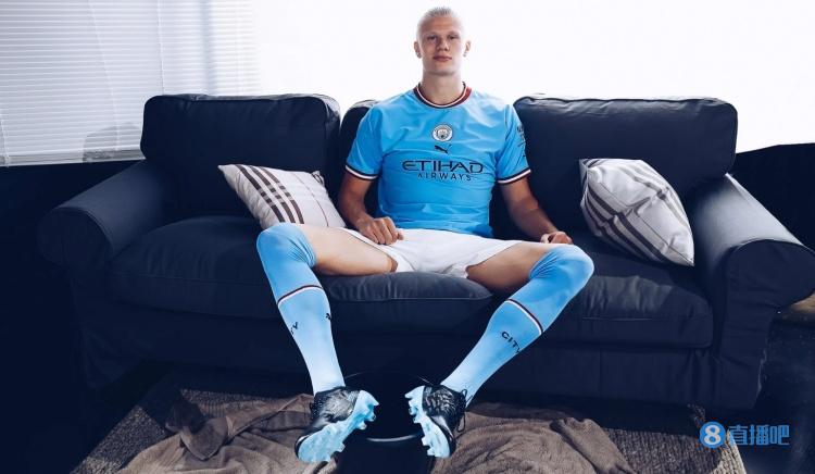 大力神杯已经抵达华盛顿！北京时间6日凌晨正式抽签