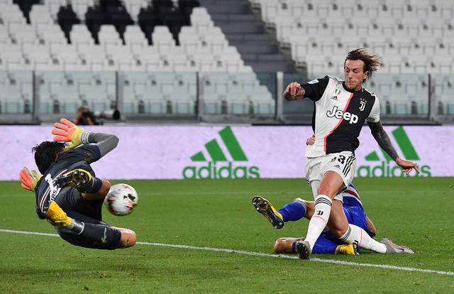 澳超半场：尤尔曼进球被吹，惠灵顿凤凰0-0麦克阿瑟FC（澳超半场：尤尔曼破门被判无效，惠灵顿凤凰与麦克阿瑟FC暂0-0）