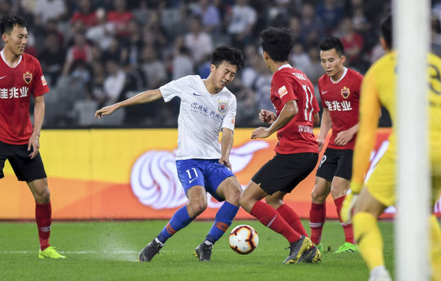 法官贾奇季后赛11安7得分，表现位列前八（贾奇季后赛斩获11支安打7次得分，综合表现跻身前八）