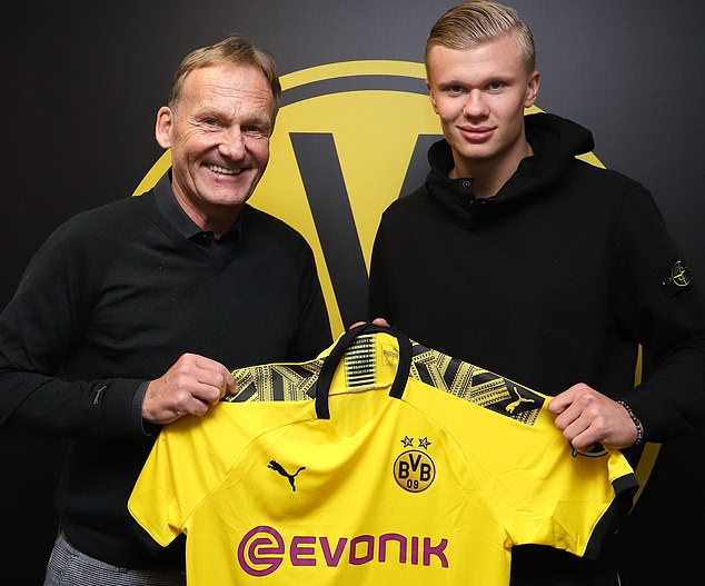 罗马诺：萨拉赫与斯洛特关系“接近破裂”，或今冬转战沙特（罗马诺称萨拉赫与斯洛特关系濒临破裂，冬窗或转投沙特）