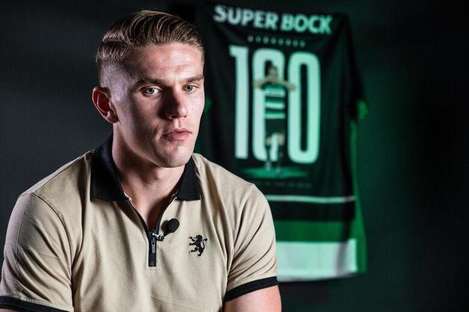 曼联三人非洲杯离队日期确定，无缘战维拉！落选奥纳纳清洗计划曝光（曼联三将非洲杯离队时间敲定，无缘战阿斯顿维拉；奥纳纳遭弃用与清洗计划曝光）