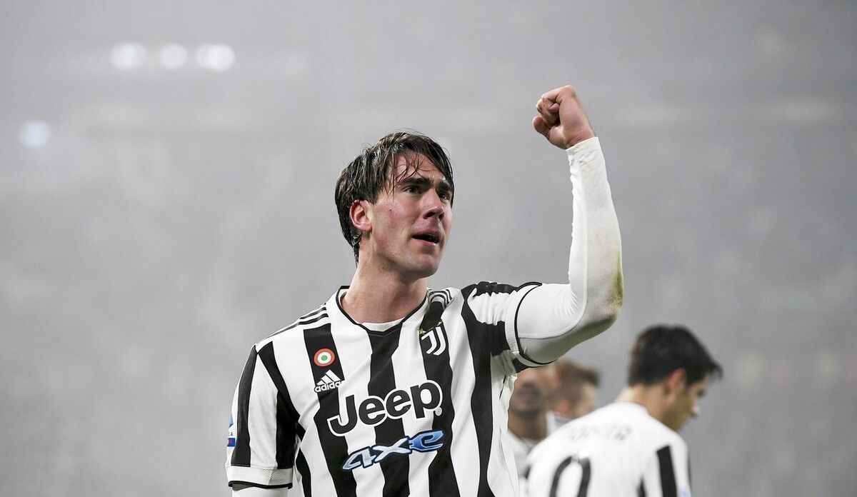 曼联迎战狼队，我真担心被惹毛的阿莫林，会帮利物浦解套！