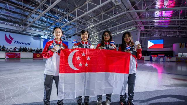 科贝记者：孔德与弗里克进行交流，表达自己想要踢中卫的愿望（科贝电台：孔德已与弗里克沟通，明确希望出任中卫）