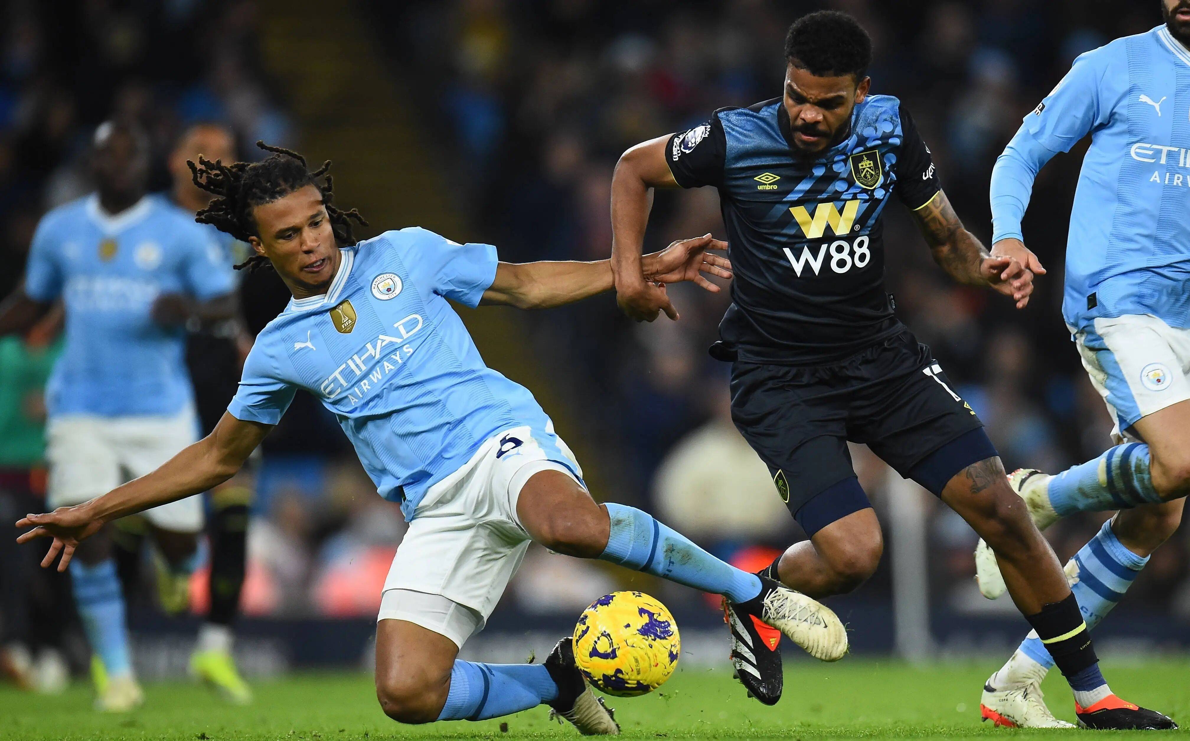 ESPN评本赛季至今德甲最佳阵：拜仁6人在列，施洛特贝克入选（ESPN评选本季德甲至今最佳阵容：拜仁占6席，施洛特贝克上榜）